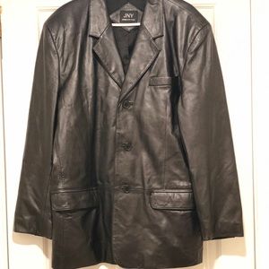 Jones New York men’s Black leather jacket 42R